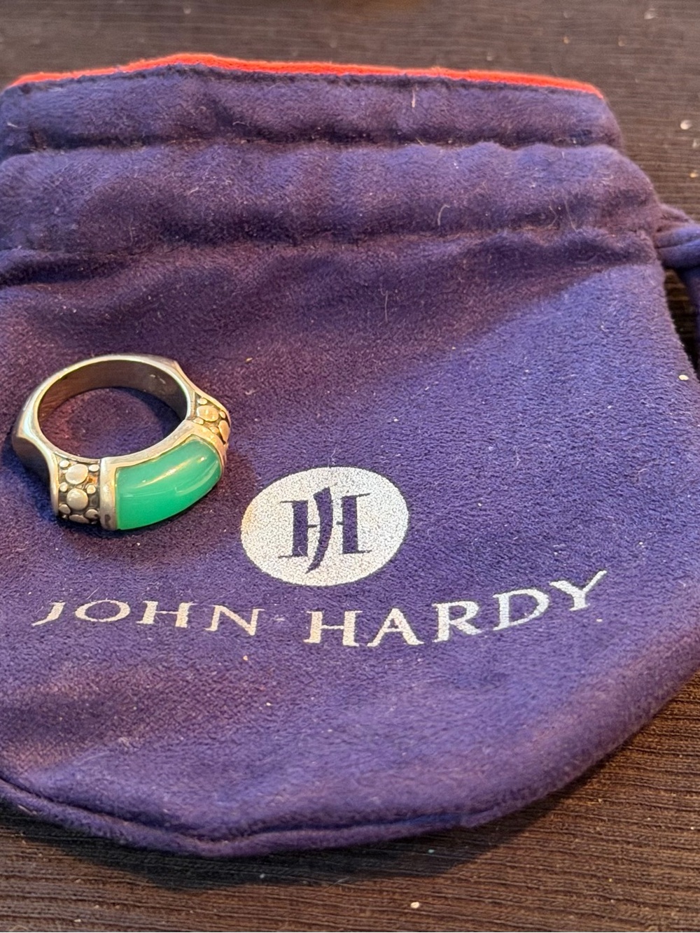 John Hardy Women’s rare Ring with Green Stone